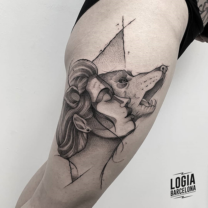 tatuaje_pierna_hombre_lobo_blackwork_Dalmau_Tattoo_Logia_Barcelona 